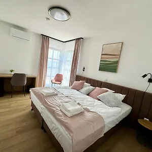 zsindelyes-vendghz.hotels-hajduszoboszlo-hungary.com/