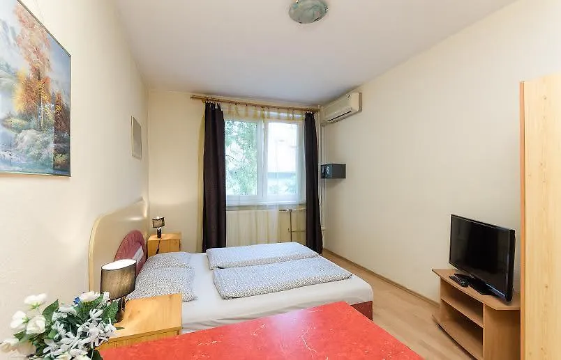 Apartment Young Center Budapest